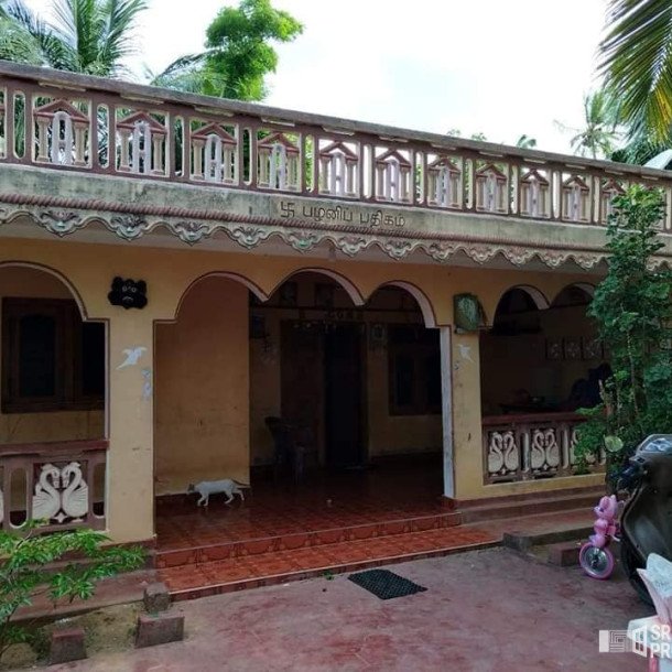 3 bedroom house for sale situated on 4 acres of land 1 km from Suzhipuram Post Office.-7