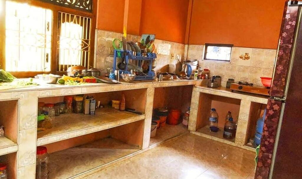 4000squarefeet house 5 rooms downstairs New House with 11 Area plot in Vavuniya Maharambaikulam-5