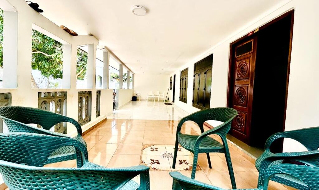 2nd house for sale from Navatkuli main road Jaffna-6